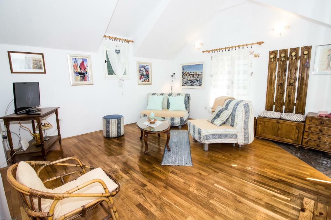 Apartments Kuca Mala Split Luaran gambar